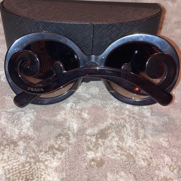 Authentic Prada sunglasses - Picture 2 of 2